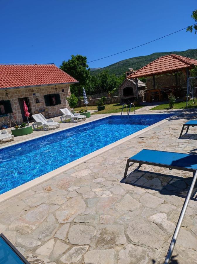 Villa Nikini Dvori Gradac  Exterior foto